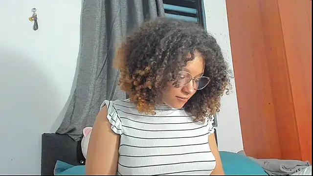 Ada gales  online show from November 4, 2025, 2:48 am