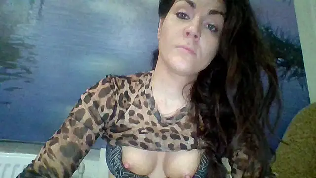 Snapshot of AliceTailor chatting on July 14, 2026, 10:38 pm AliceTailor online show from July 14, 2026, 10:38 pm