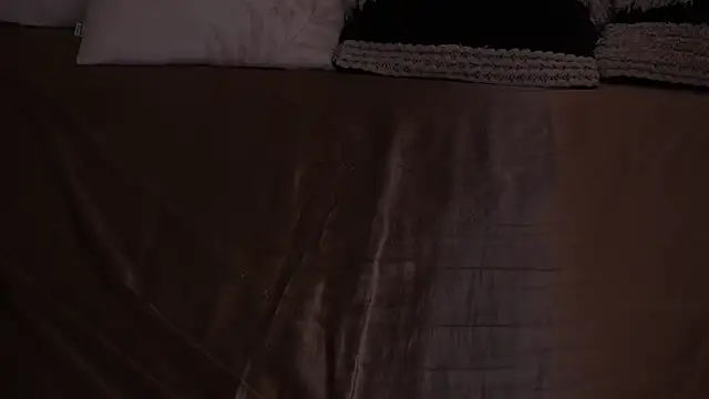 Snapshot of IceDanielles chatting on December 16, 2025, 1:37 pm IceDanielles online show from December 16, 2025, 1:37 pm