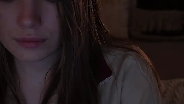 Snapshot of IceDanielles chatting on December 21, 2025, 1:46 pm IceDanielles online show from December 21, 2025, 1:46 pm