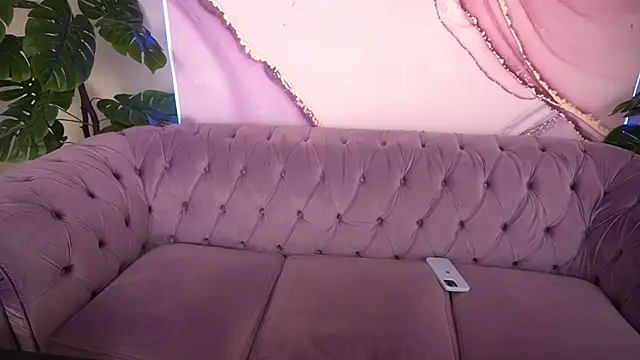 Snapshot of IceDanielles chatting on July 16, 2026, 5:37 am IceDanielles online show from July 16, 2026, 5:37 am
