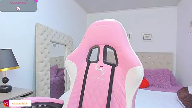 carlaperez  online show from November 30, 2025, 12:00 am