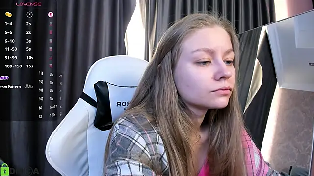 Polumna cute online show from February 19, 2026, 1:08 pm