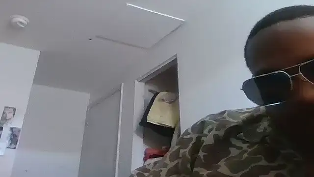 Snapshot of Edwardsbrittany1991 chatting on March 25, 2026, 3:00 pm Edwardsbrittany1991 online show from March 25, 2026, 3:00 pm