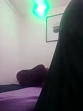 Snapshot of Wife_sexxx chatting on December 28, 2024, 7:22 pm Wife sexxx online show from December 28, 2024, 7:22 pm