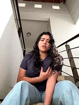 Snapshot of Ales_Kitten chatting on December 22, 2025, 8:31 pm Ales Kitten online show from December 22, 2025, 8:31 pm