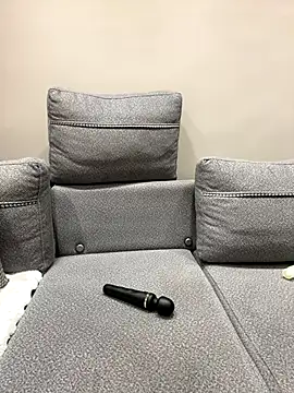 SaraSchener online show from November 30, 2025, 11:05 pm