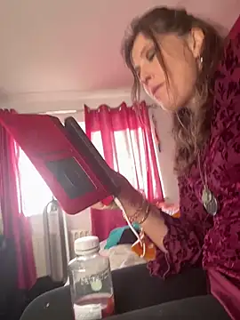 Snapshot of Lwhite1 chatting on February 22, 2026, 3:24 pm Lwhite1 online show from February 22, 2026, 3:24 pm