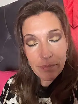 Lwhite1 online show from October 15, 2025, 3:42 pm