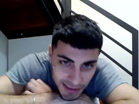 Snapshot of AronFoxx chatting on December 24, 2024, 9:11 pm AronFoxx online show from December 24, 2024, 9:11 pm