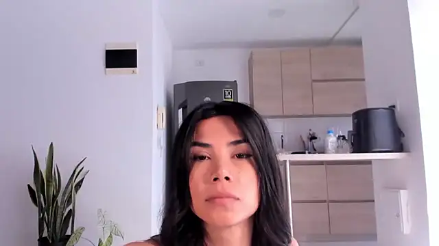 AnaHenao online show from December 4, 2025, 7:57 pm