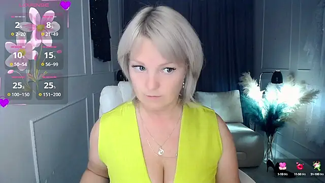 Snapshot of Juarnea chatting on October 7, 2025, 7:59 pm Juarnea online show from October 7, 2025, 7:59 pm