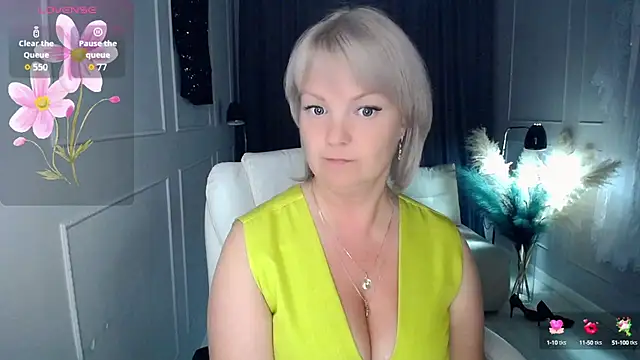 Snapshot of Juarnea chatting on September 19, 2025, 11:20 pm Juarnea online show from September 19, 2025, 11:20 pm