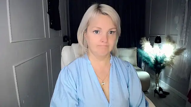 Juarnea online show from November 24, 2025, 5:24 pm