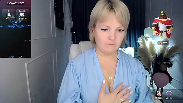 Snapshot of Juarnea chatting on February 25, 2025, 8:00 pm Juarnea online show from February 25, 2025, 8:00 pm