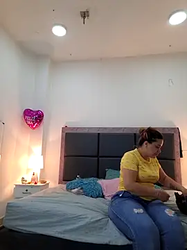 Aslhyn Gomez online show from March 16, 2026, 8:11 pm