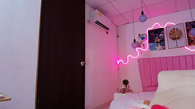 Azul horney online show from February 24, 2025, 10:47 pm