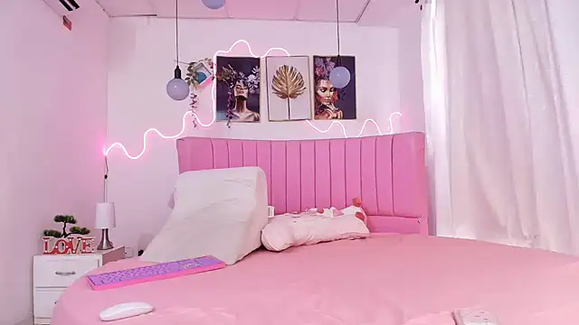 Azul horney online show from October 4, 2025, 9:16 pm