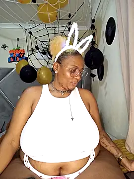 CocoBootyyy online show from October 25, 2025, 11:49 pm