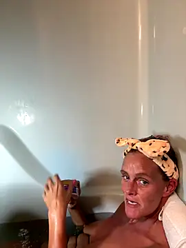 vixendoll87 online show from November 9, 2025, 10:47 pm