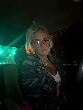 vixendoll87 online show from January 13, 2026, 1:42 am