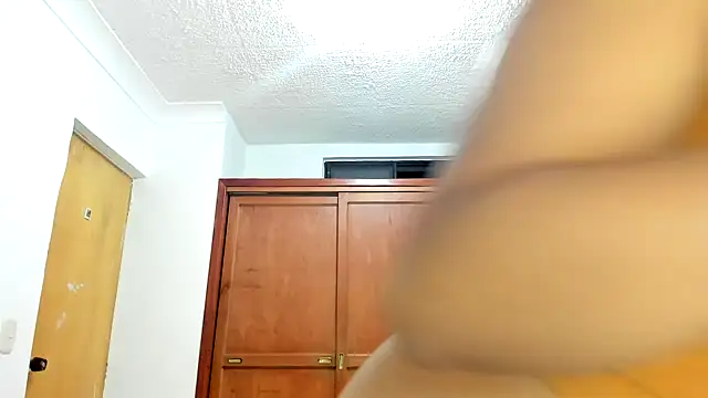 avellanatammy online show from March 13, 2025, 11:05 pm