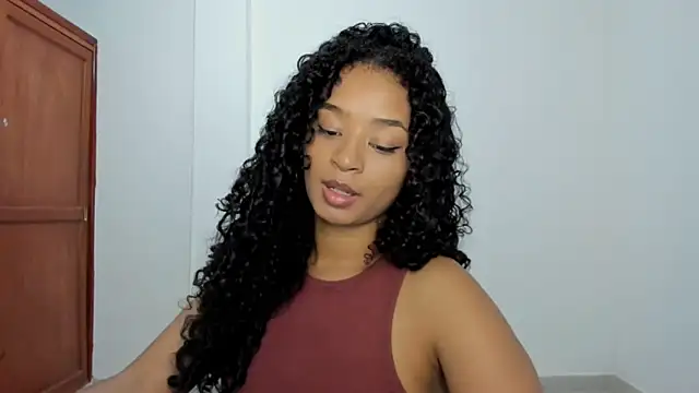 avellanatammy online show from November 12, 2025, 10:02 pm