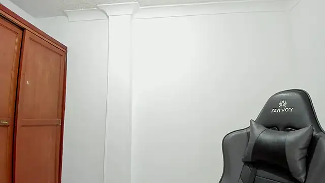 avellanatammy online show from September 18, 2025, 9:07 pm