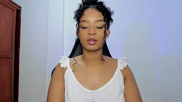 avellanatammy online show from October 29, 2025, 12:09 am