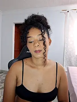 Snapshot of avellanatammy chatting on June 24, 2026, 7:11 pm avellanatammy online show from June 24, 2026, 7:11 pm