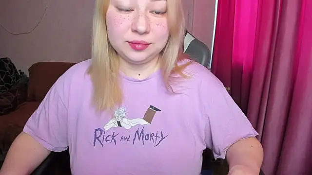 Milafoxxxy online show from November 17, 2025, 5:44 am