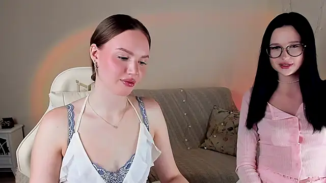 MishkaMe online show from December 15, 2025, 10:54 am