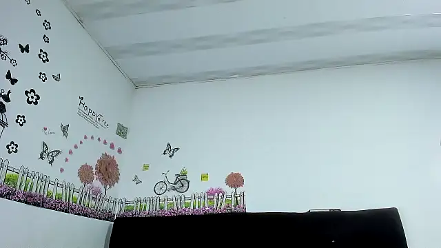 LariissaWilson online show from October 3, 2025, 2:04 am