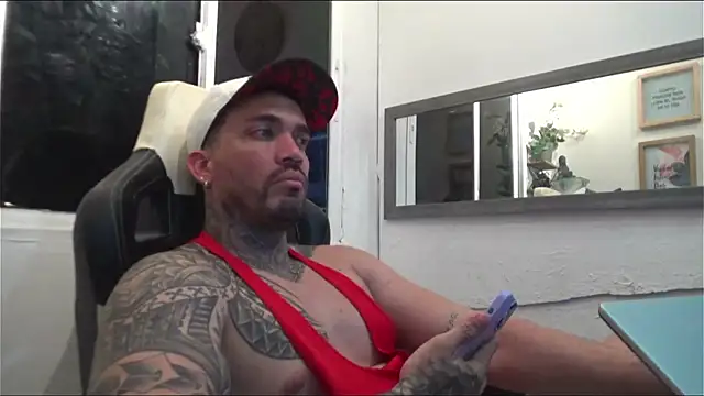 Angel sex latin online show from March 18, 2025, 9:01 am