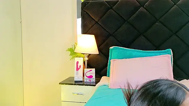 Snapshot of Holly_Brensonexx_ chatting on November 22, 2025, 4:06 pm Holly Brensonexx online show from November 22, 2025, 4:06 pm