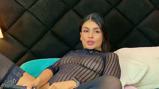 Holly Brensonexx  online show from December 18, 2025, 3:00 am