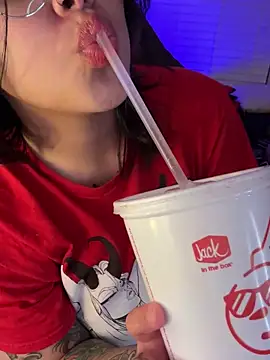 miacanela xo online show from March 12, 2025, 3:02 am