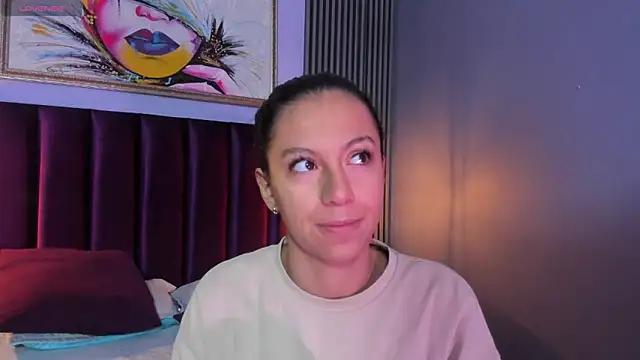 Tamaraakins online show from December 17, 2025, 12:32 pm