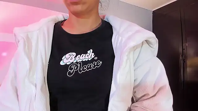 Tamaraakins online show from November 17, 2025, 12:20 pm