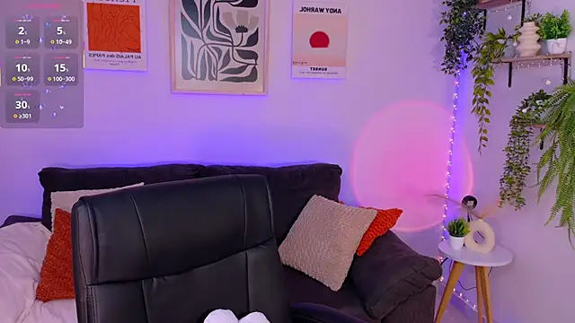 ViolettCastel online show from May 20, 2026, 8:06 pm