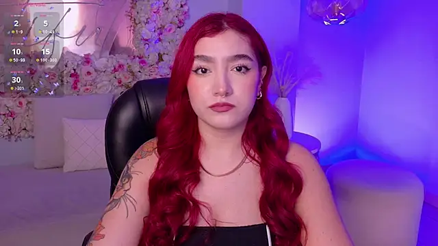 ViolettCastel online show from November 20, 2025, 7:14 pm