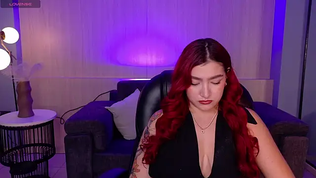 Snapshot of ViolettCastel chatting on February 11, 2026, 7:47 pm ViolettCastel online show from February 11, 2026, 7:47 pm