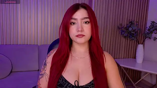 Snapshot of ViolettCastel chatting on February 20, 2026, 7:16 pm ViolettCastel online show from February 20, 2026, 7:16 pm