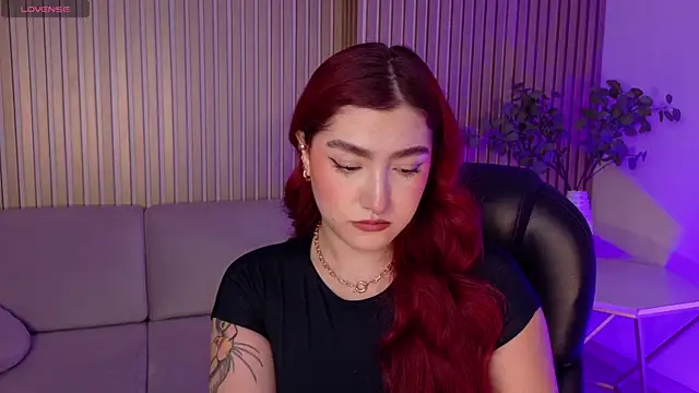 Snapshot of ViolettCastel chatting on February 27, 2026, 8:08 pm ViolettCastel online show from February 27, 2026, 8:08 pm