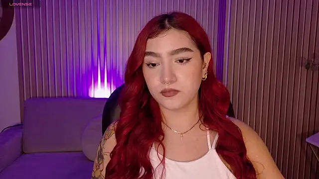 ViolettCastel online show from November 6, 2025, 7:29 pm