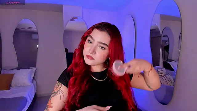 ViolettCastel online show from October 24, 2025, 7:02 pm