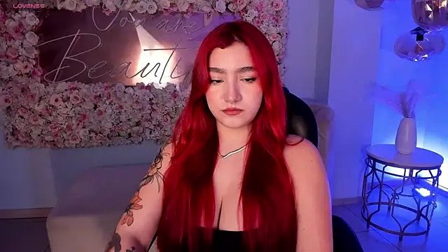 ViolettCastel online show from September 26, 2025, 7:32 pm