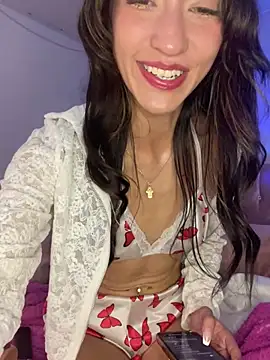 peiton steele7 online show from April 12, 2026, 4:05 am