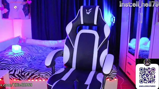 Kitty goth online show from September 20, 2025, 8:58 pm