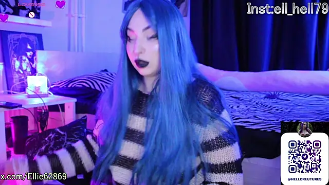 Kitty goth online show from October 13, 2025, 8:43 pm